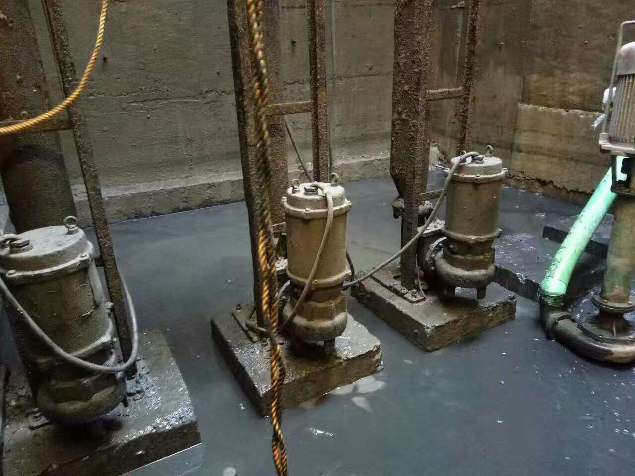 莲花污水池清理